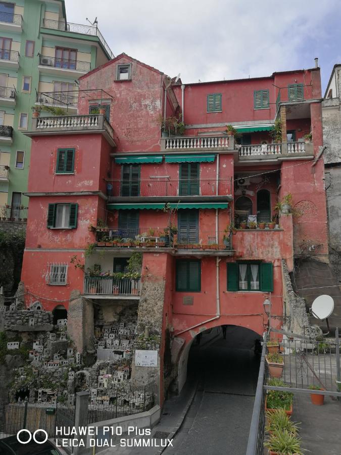 Amalfi Small Wonder Tiny Town House Exterior foto