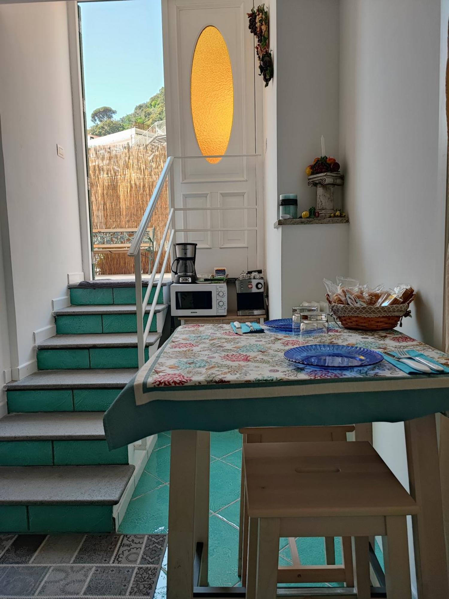 Amalfi Small Wonder Tiny Town House Exterior foto